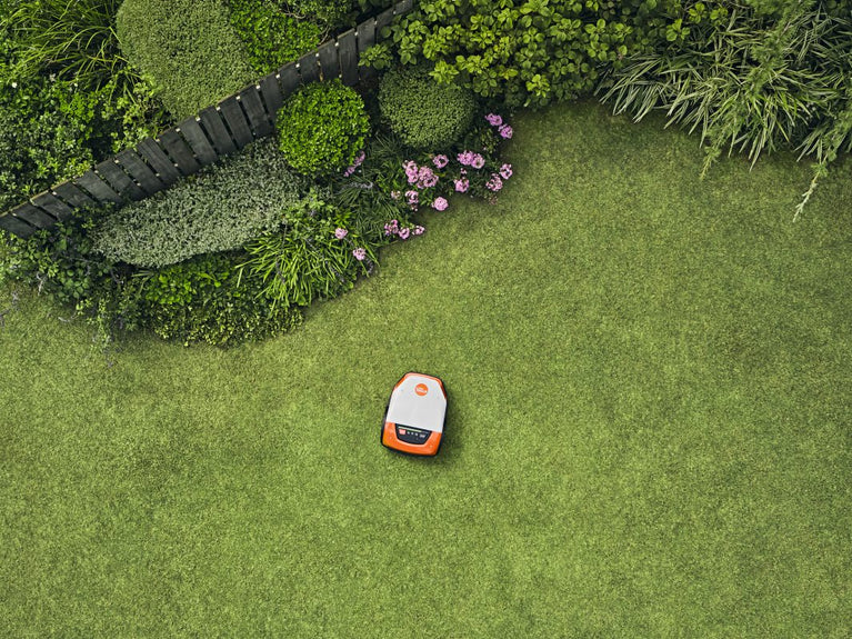 STIHL Mähroboter iMOW6 - bis 3000 m²