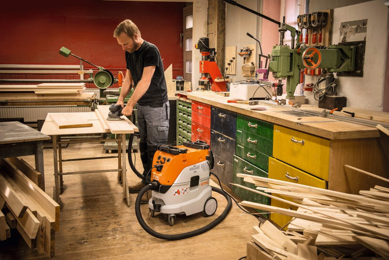 STIHL Elektro-Nass- und Trockensauger SE133 BG BAU FÖRDERUNG!